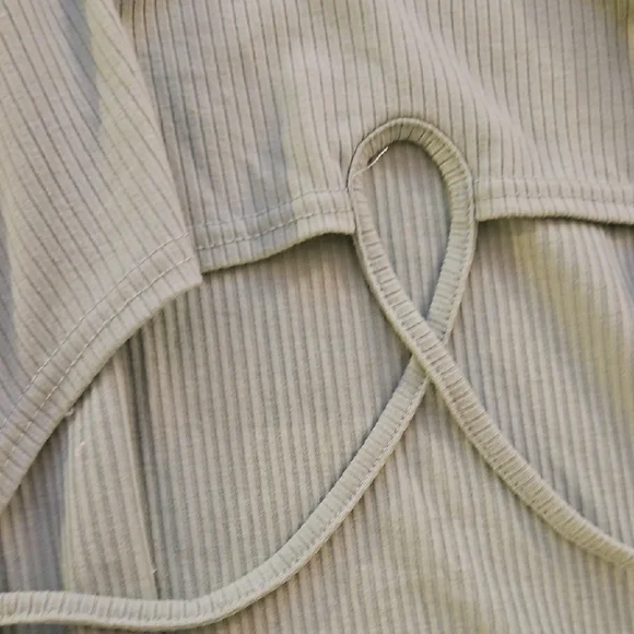 Sage Green Sleeveless Maxi Dress - Picture 3 of 3